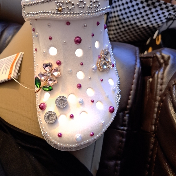 Custom Crocs - Picture 2 of 4